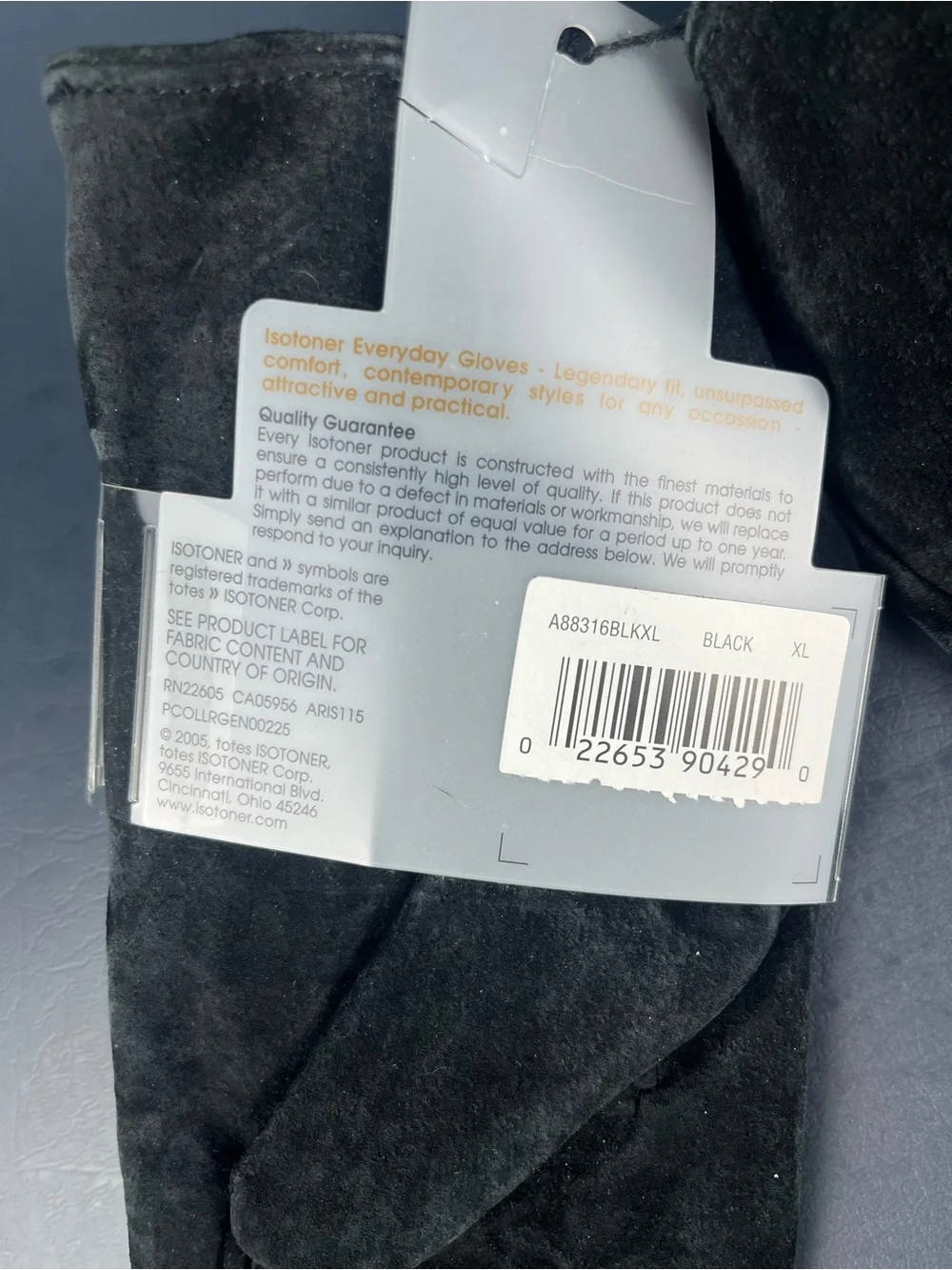 Isotoner leather gloves NWT - Picture 2 of 4
